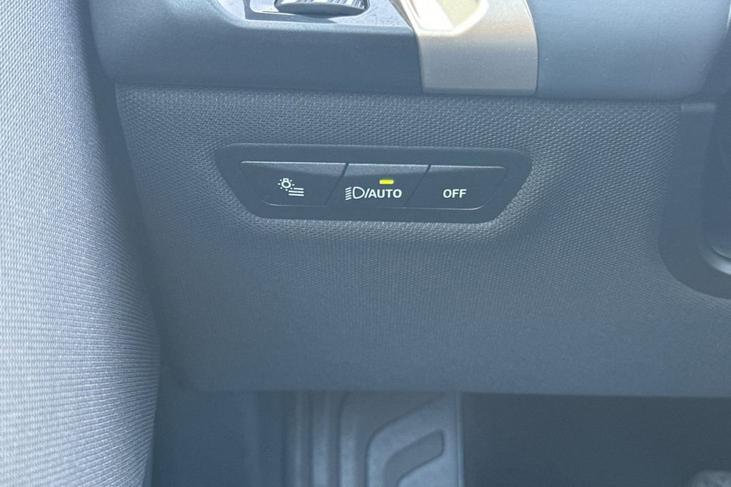 Used 2023 BMW iX M60 image 32