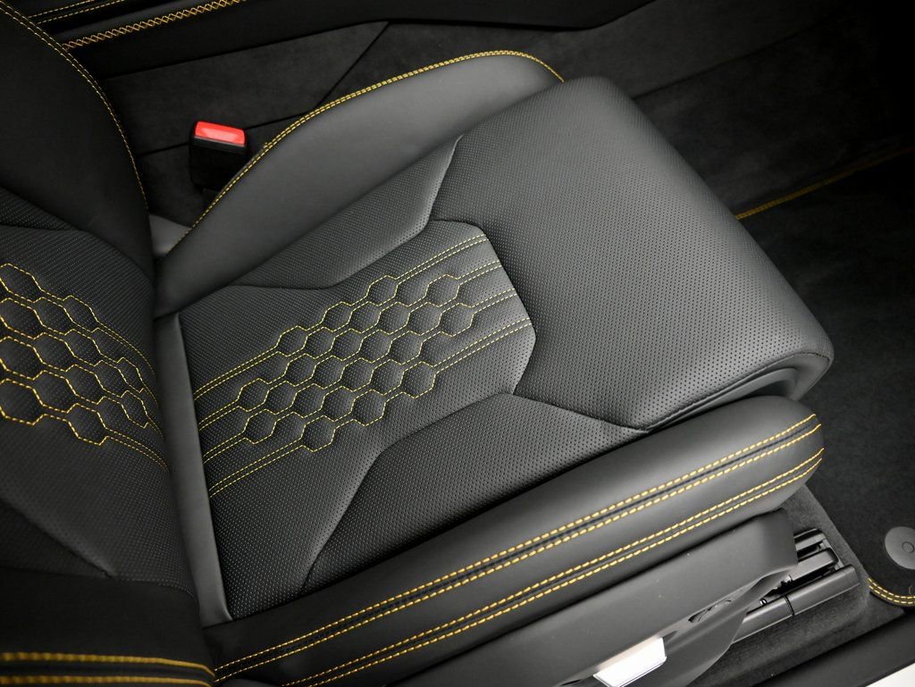 Used 2025 Lamborghini Urus SE image 18