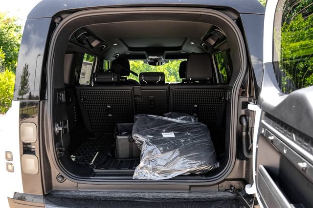 New 2026 Land Rover Defender 110 X-Dynamic SE AWD/4WD image 63