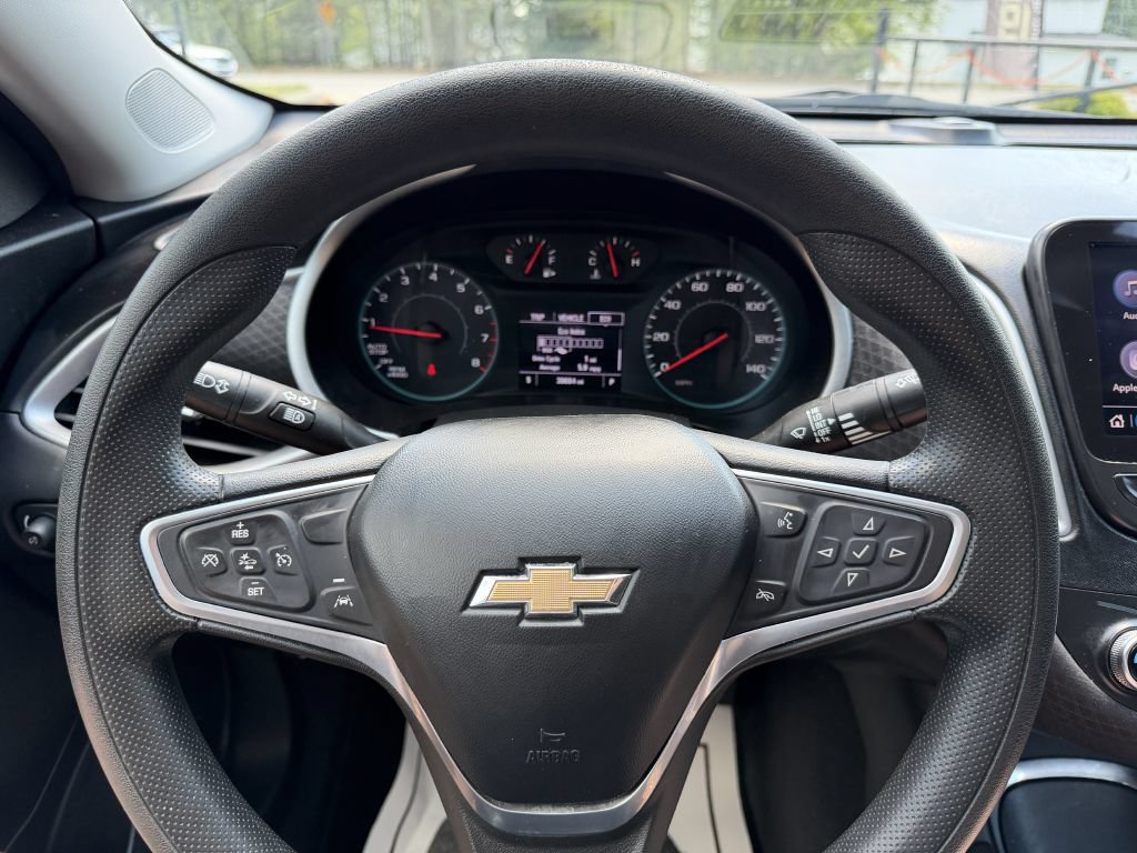 Used 2023 Chevrolet Malibu LT FWD image 13