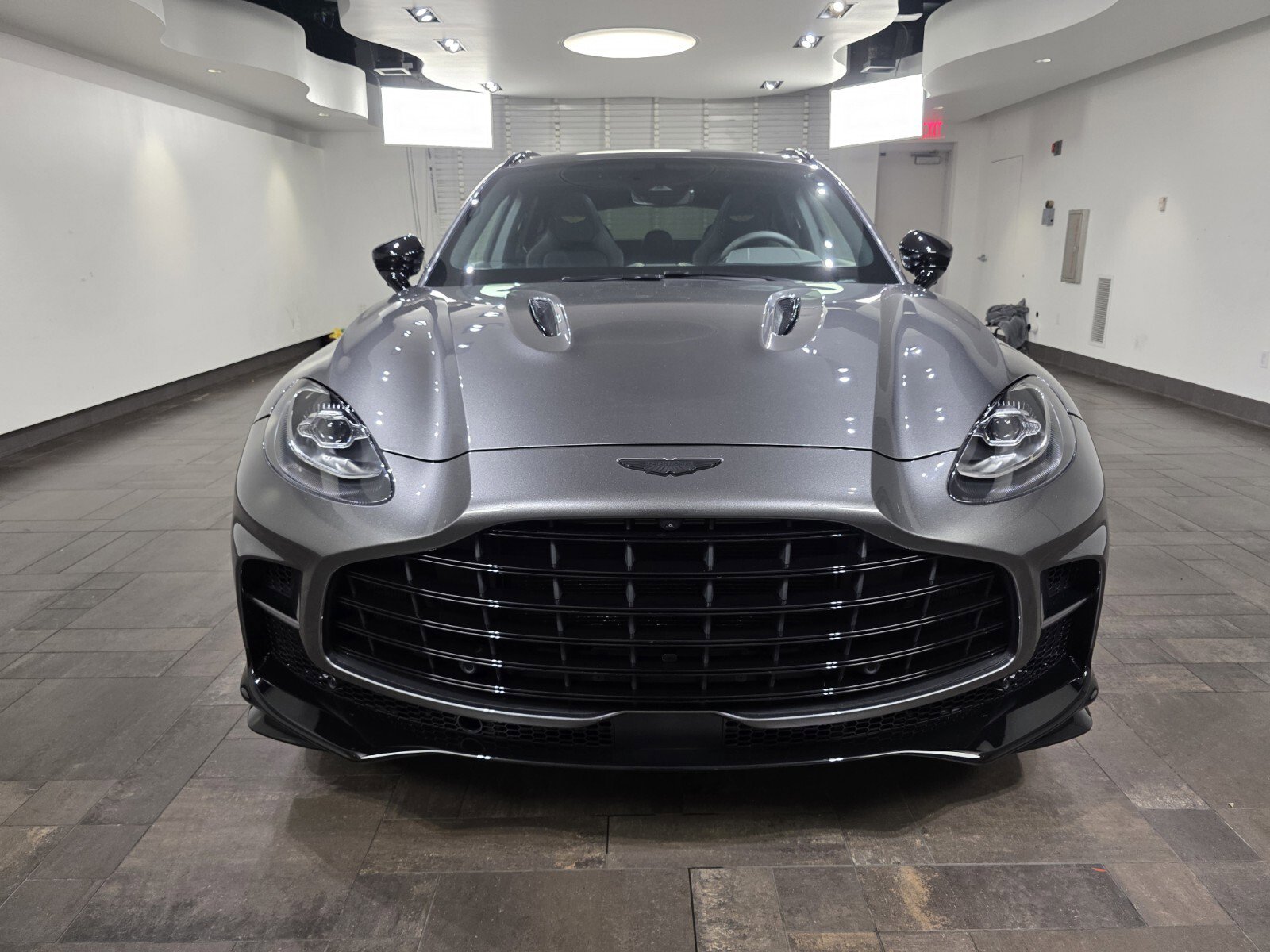 New 2025 Aston Martin DBX 707 image 7