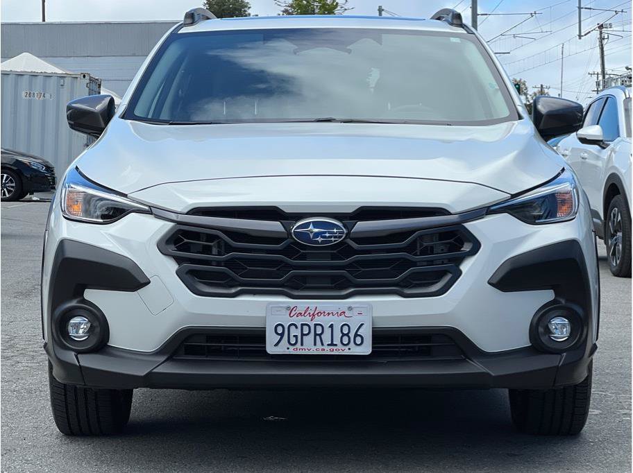 Used 2024 Subaru Crosstrek 2.0i Premium AWD/4WD image 2