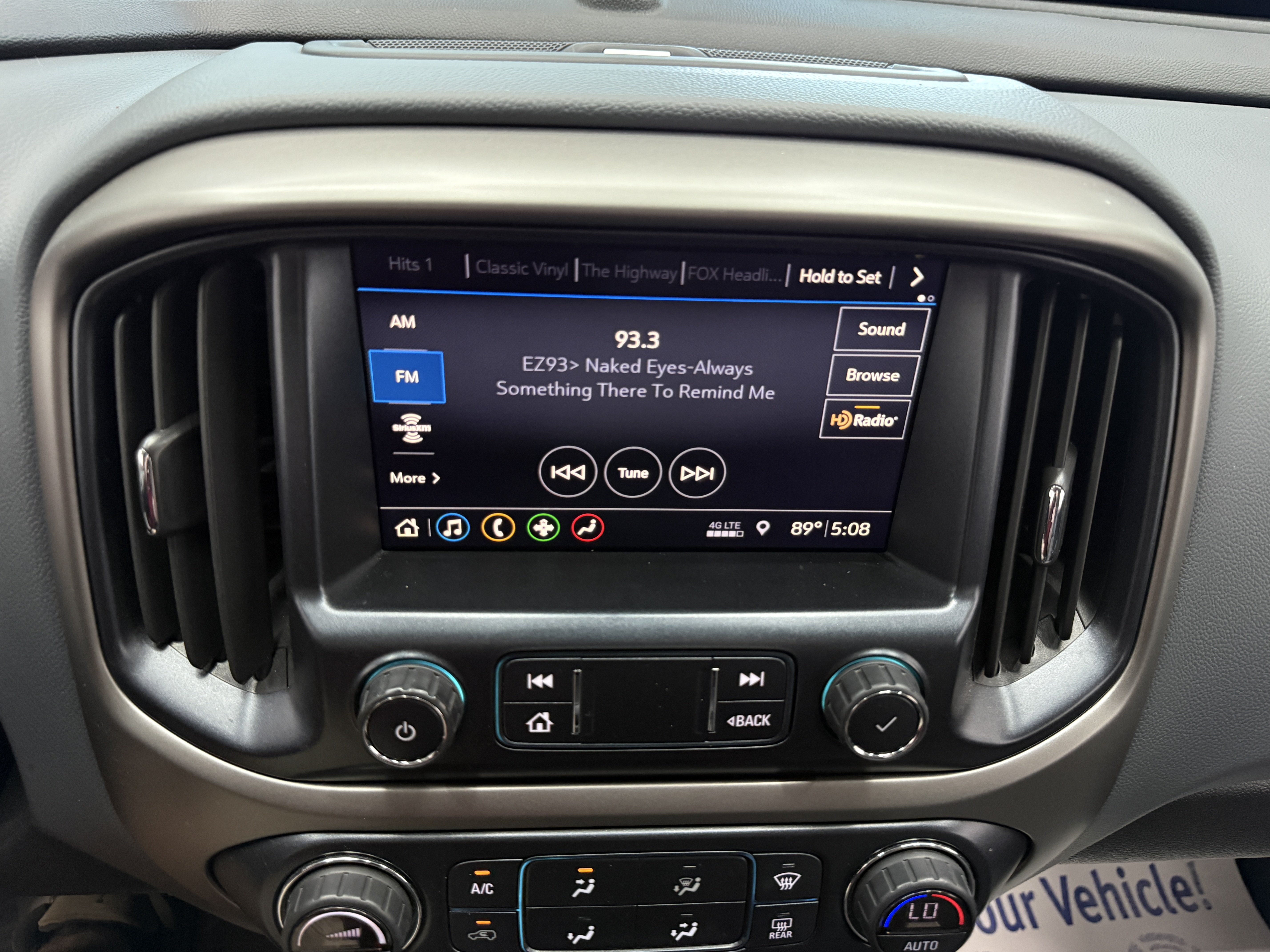 Used 2019 Chevrolet Colorado Z71 AWD/4WD image 16