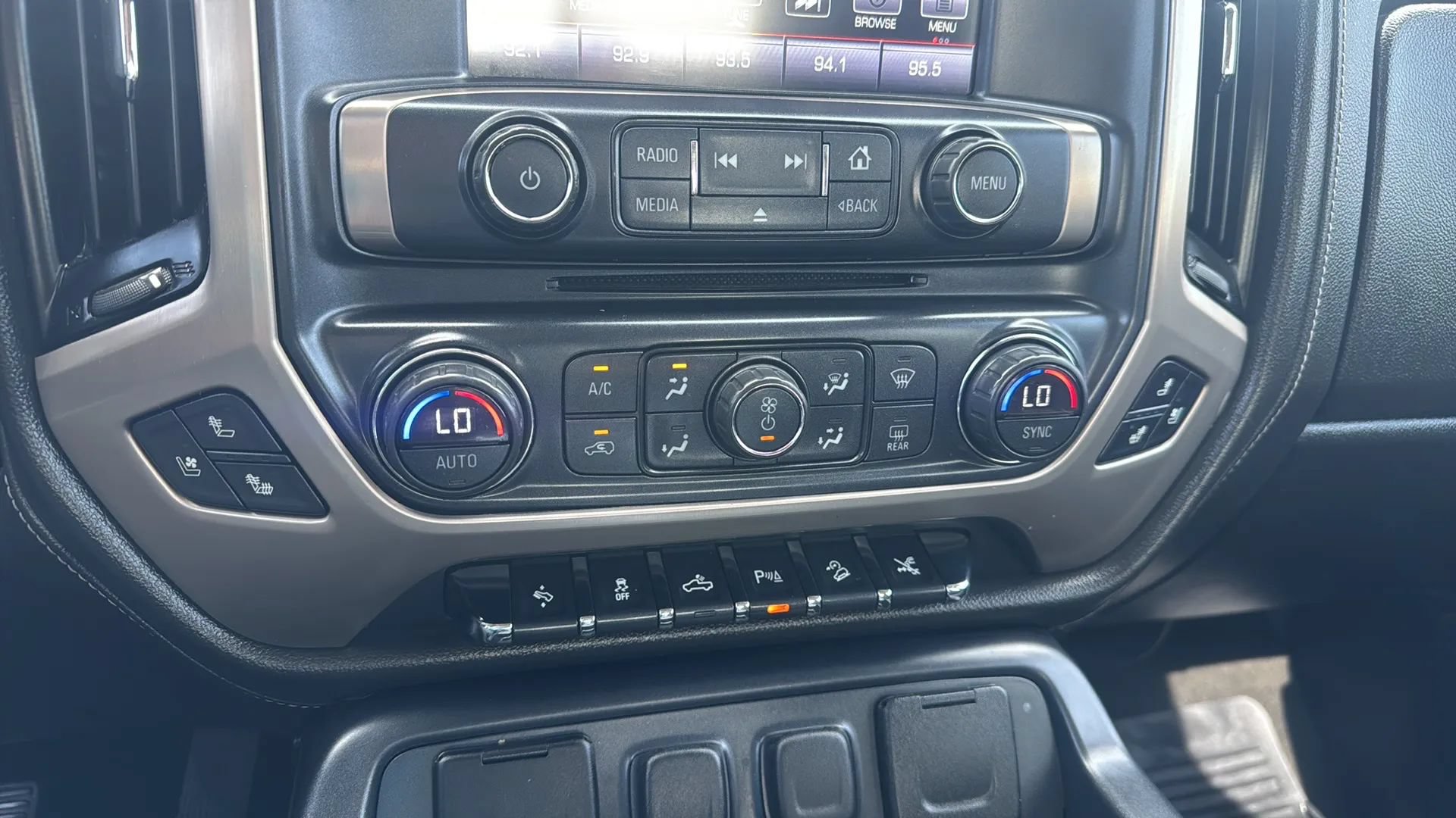 Used 2016 GMC Sierra 1500 Denali AWD/4WD image 37