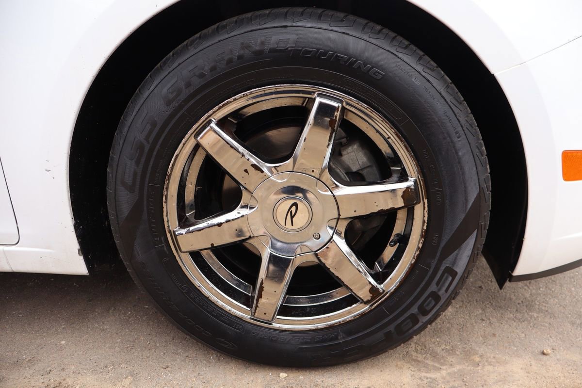 Used 2014 Chevrolet Cruze LS image 43