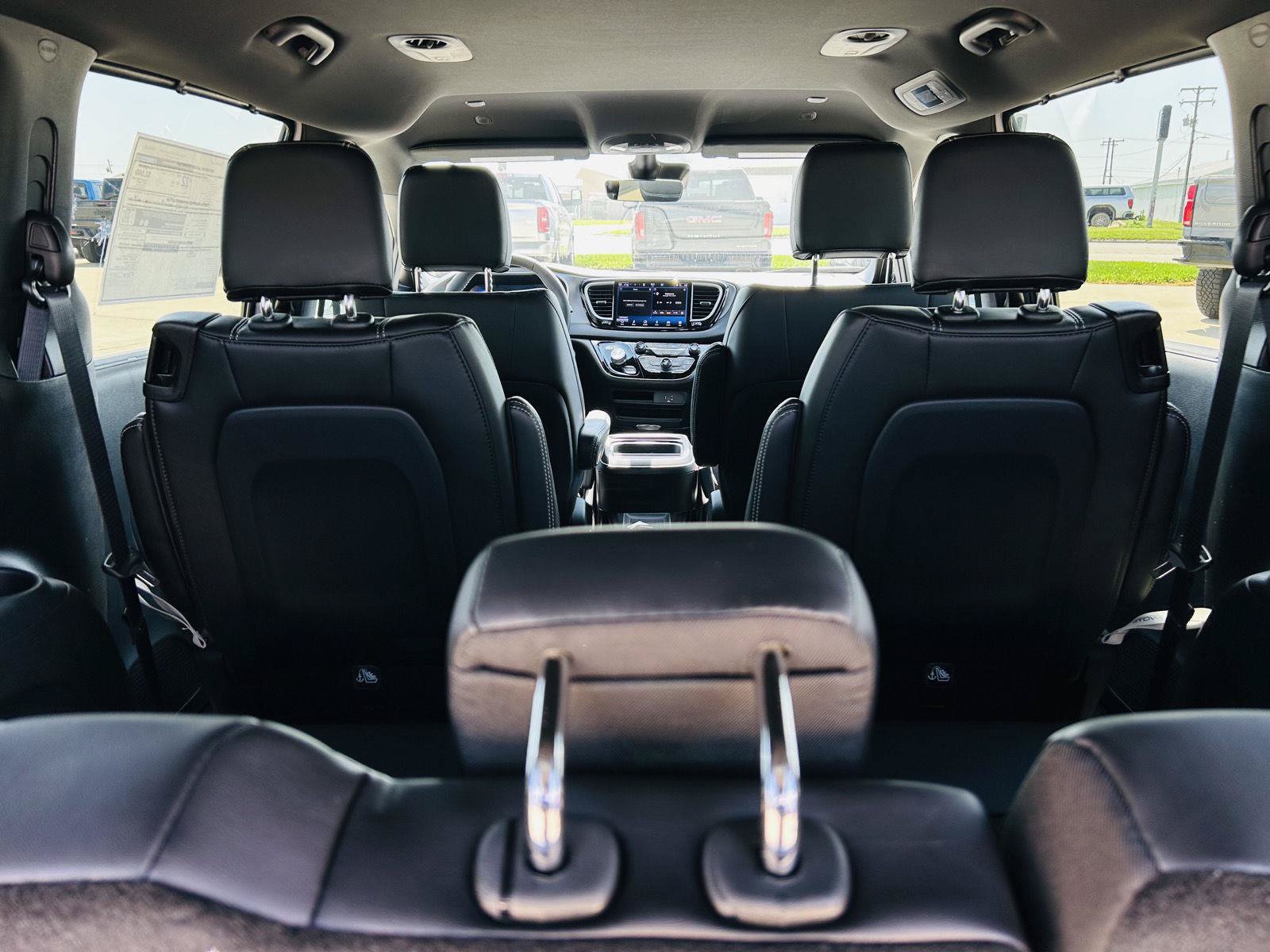 New 2027 Chrysler Pacifica LX FWD image 29