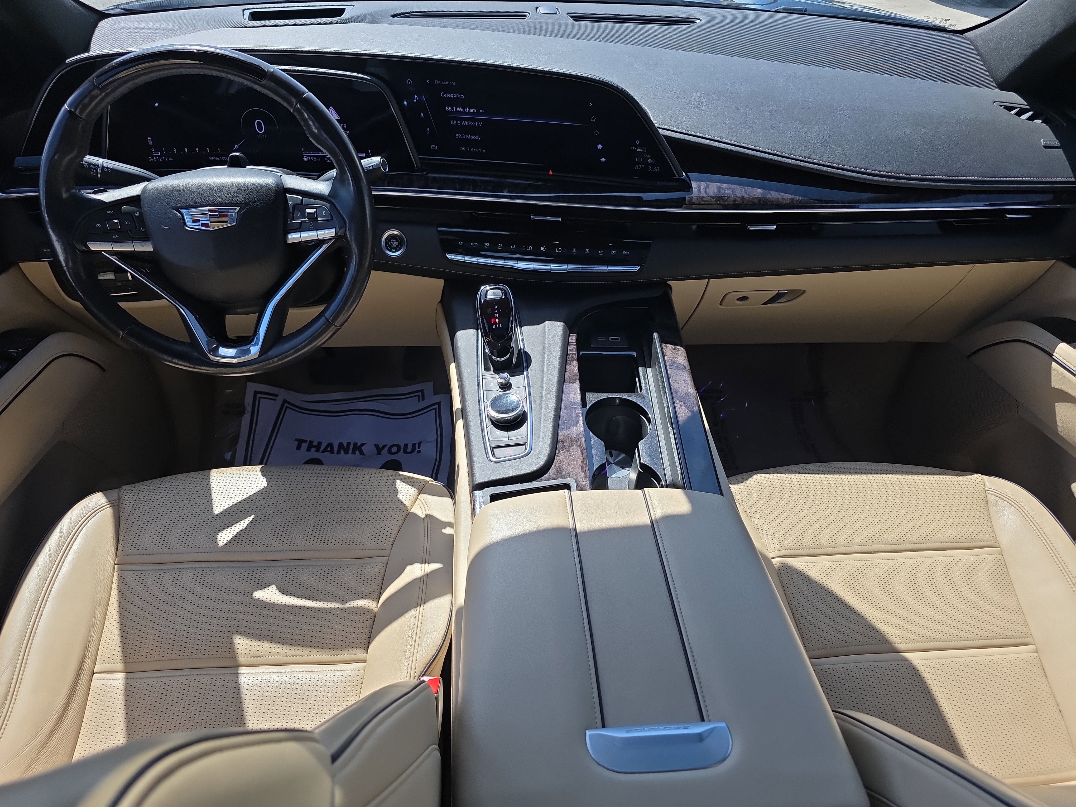 Used 2023 Cadillac Escalade Premium Luxury w/ Performance Package AWD/4WD image 19