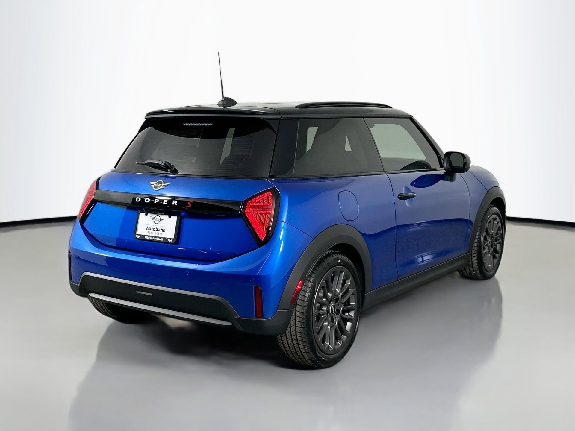 Certified 2025 MINI Cooper S FWD image 5