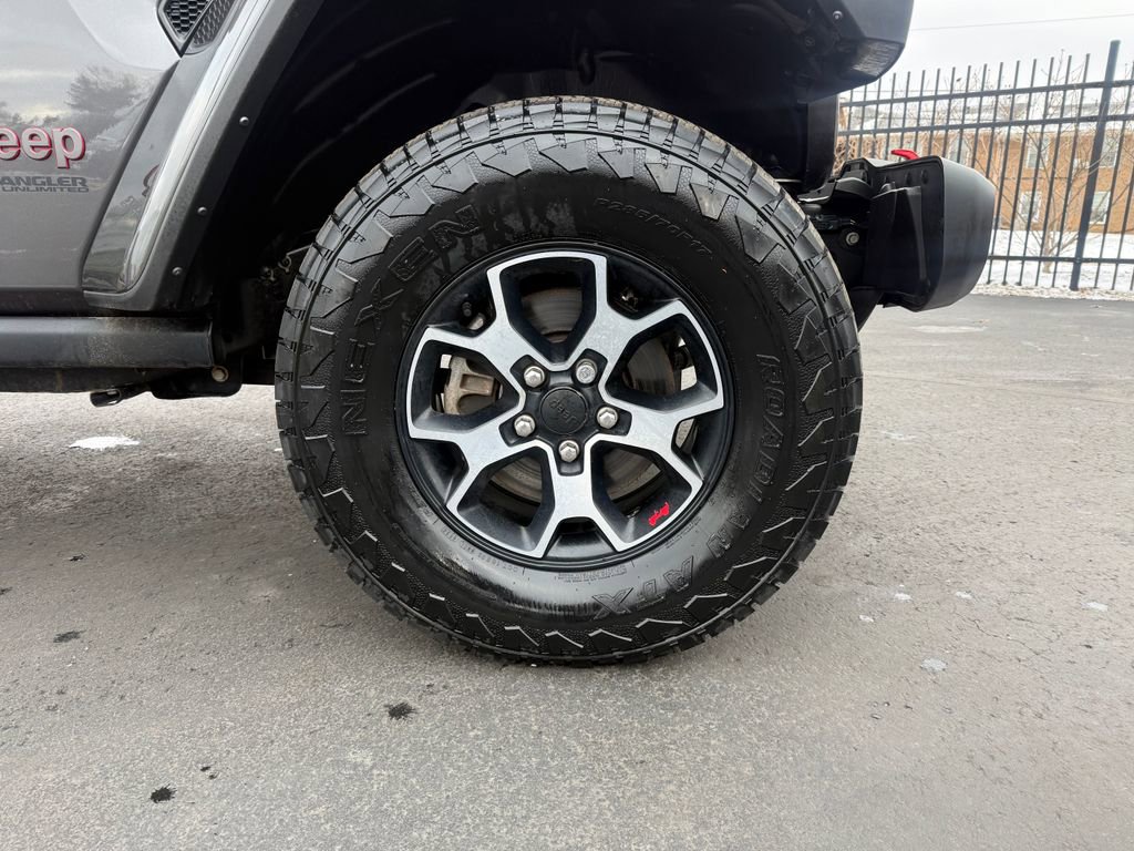 Used 2022 Jeep Wrangler Unlimited Rubicon w/ Cold Weather Group image 9