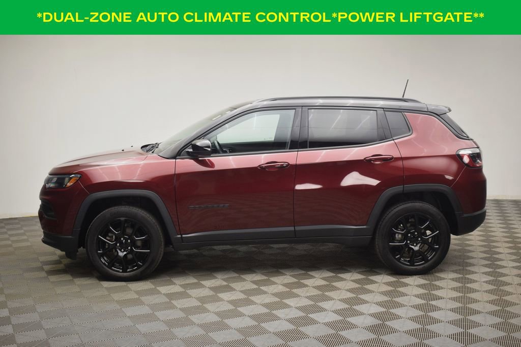 Used 2022 Jeep Compass Latitude w/ Convenience Group AWD/4WD image 12