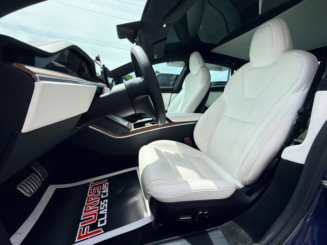 Used 2022 Tesla Model S image 17