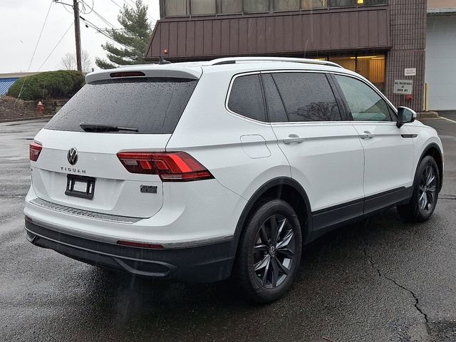 Used 2022 Volkswagen Tiguan SE AWD/4WD image 11
