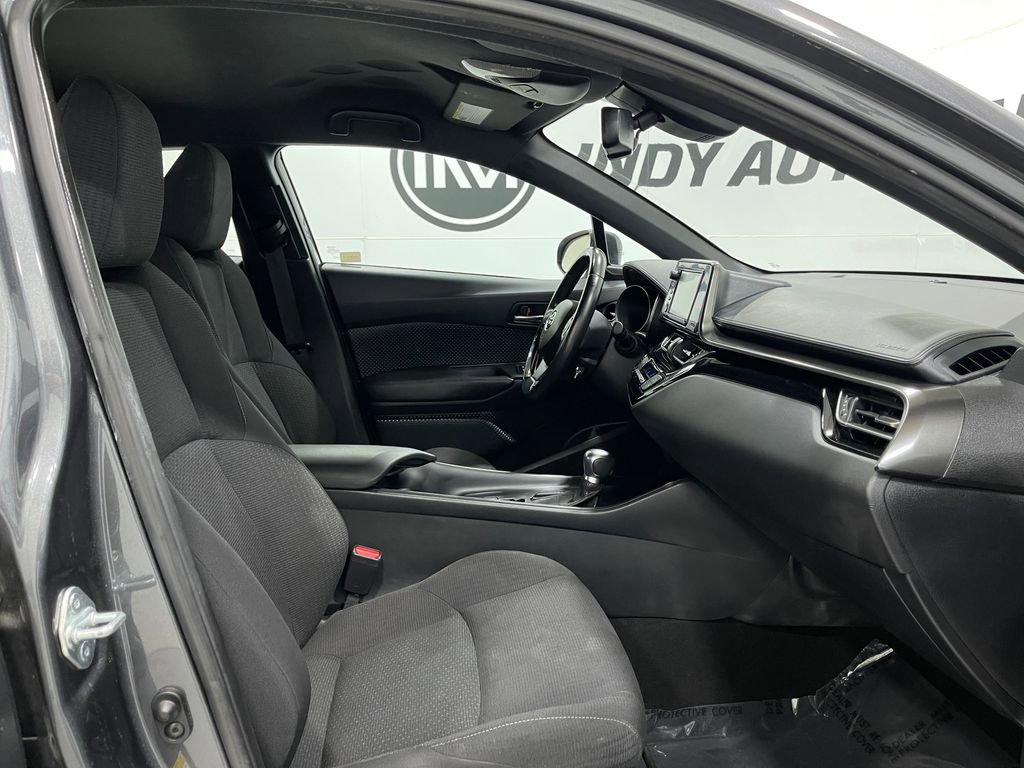 Used 2018 Toyota C-HR XLE image 30