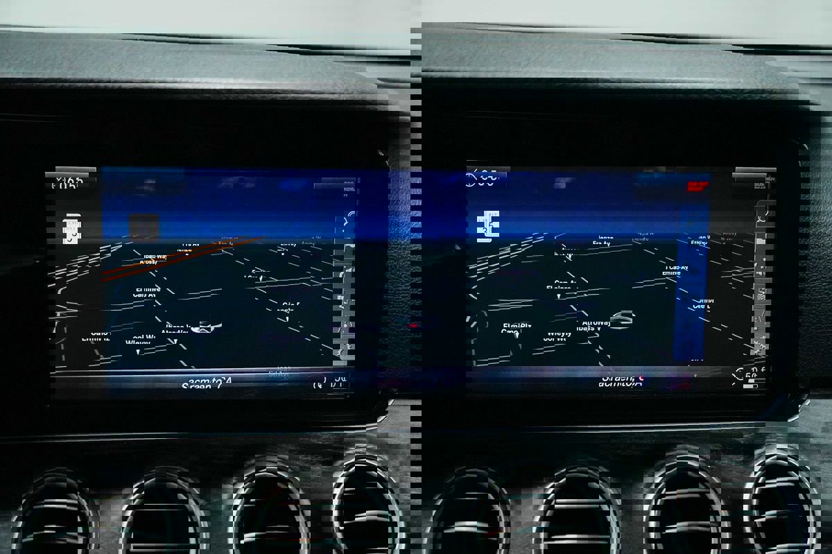 Used 2018 Mercedes-Benz E 300 image 13