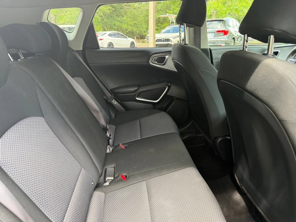 Used 2024 Kia Soul LX w/ Option Group 015 FWD image 8