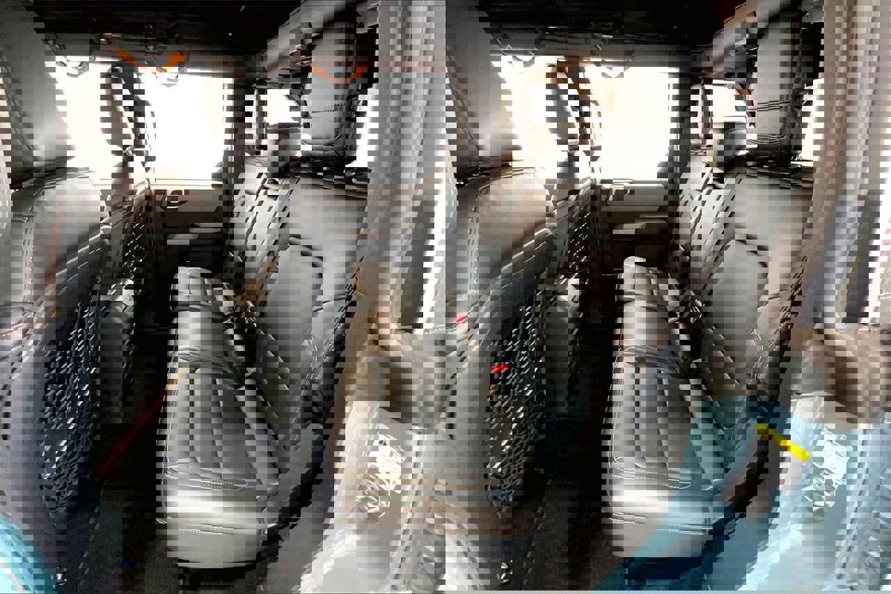 Used 2023 Ford Bronco Badlands w/ Sasquatch Package image 19