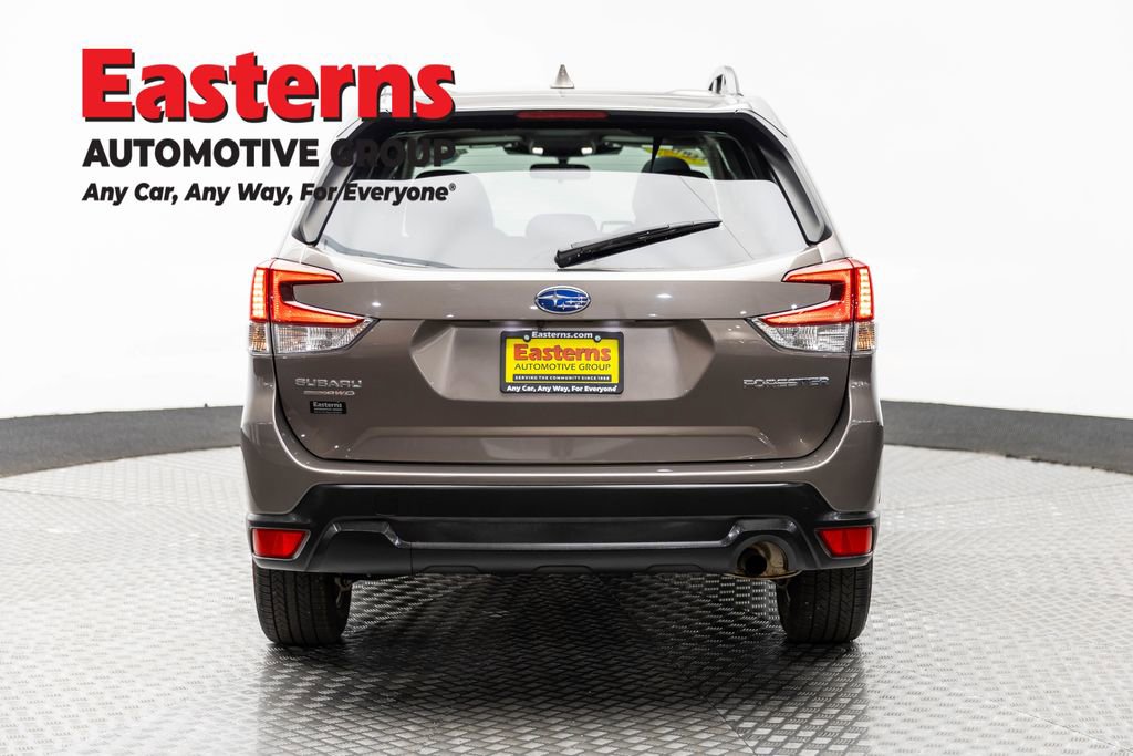 Used 2022 Subaru Forester Premium image 6