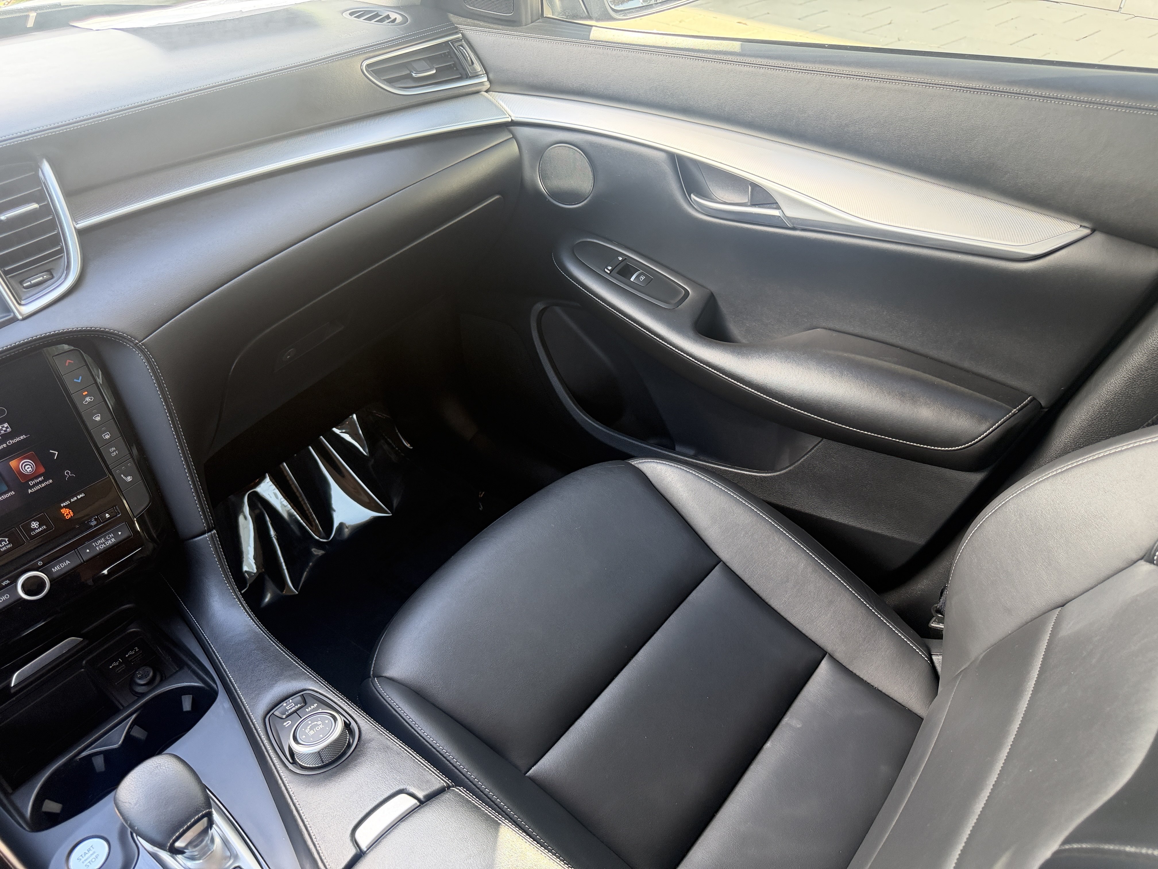 Certified 2021 INFINITI QX50 Essential FWD image 16