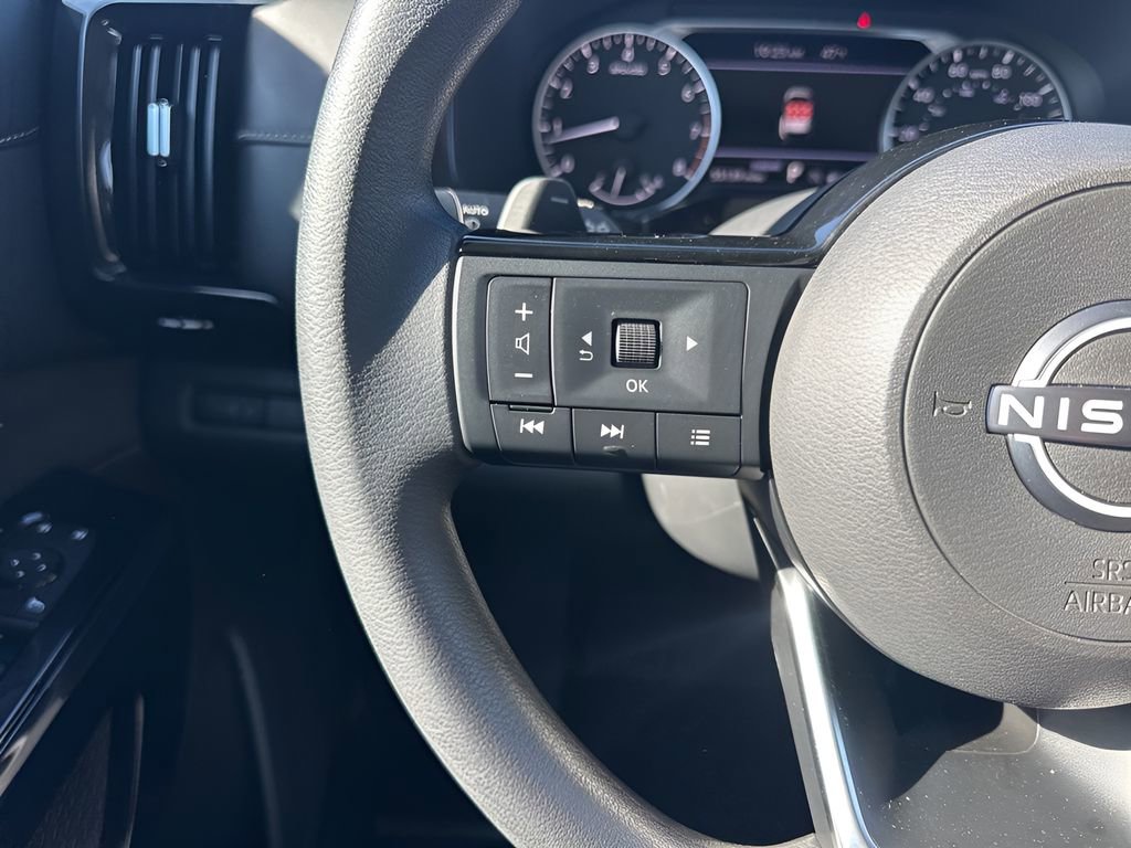 Used 2022 Nissan Pathfinder S image 14