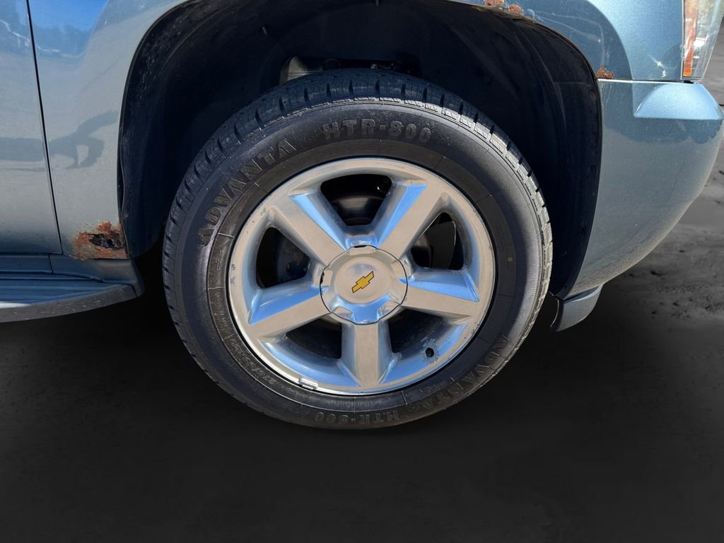 Used 2010 Chevrolet Tahoe LT w/ Luxury Package AWD/4WD image 13