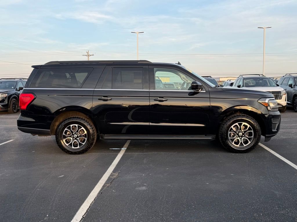 Used 2024 Ford Expedition Max XLT image 4