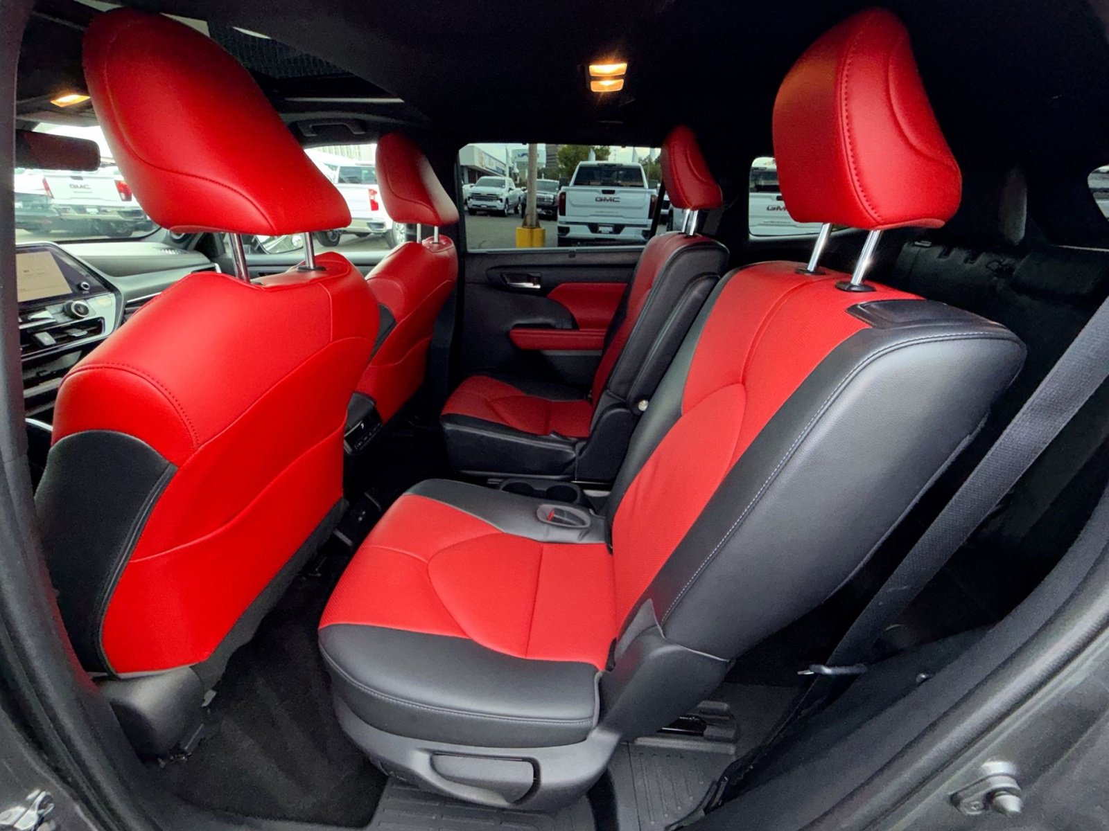 Used 2023 Toyota Highlander XSE AWD/4WD image 25