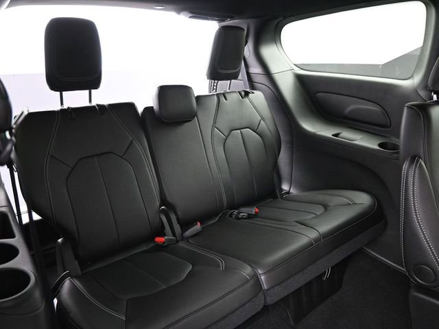New 2026 Chrysler Voyager LX image 22