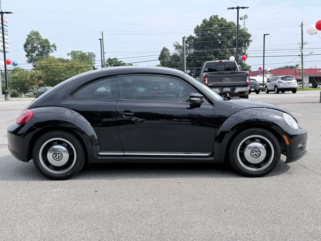 Used 2013 Volkswagen Beetle 2.5 FWD image 4