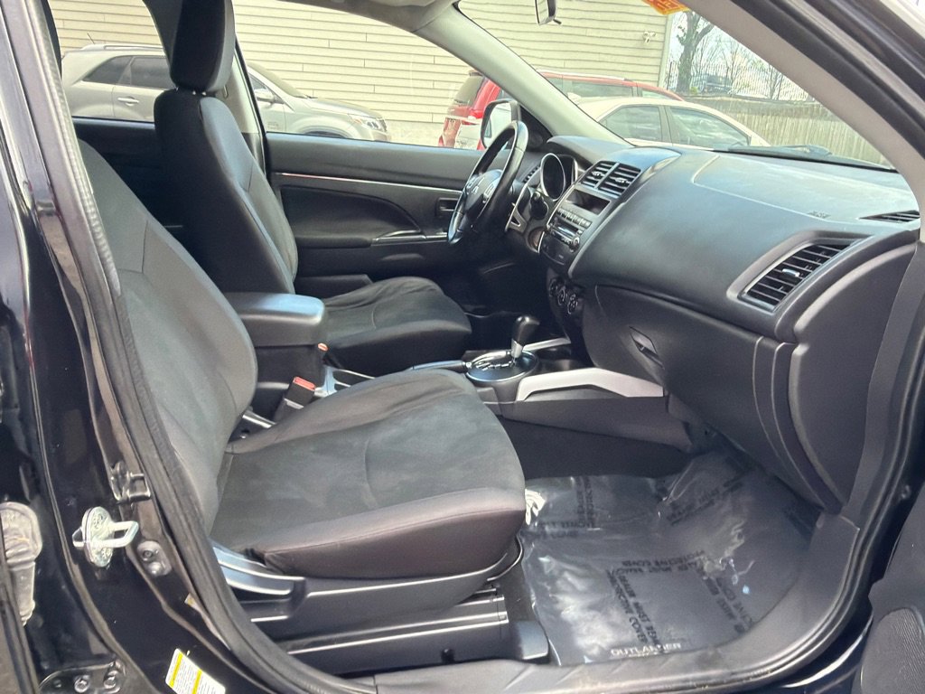 Used 2013 Mitsubishi Outlander Sport ES AWD/4WD image 16