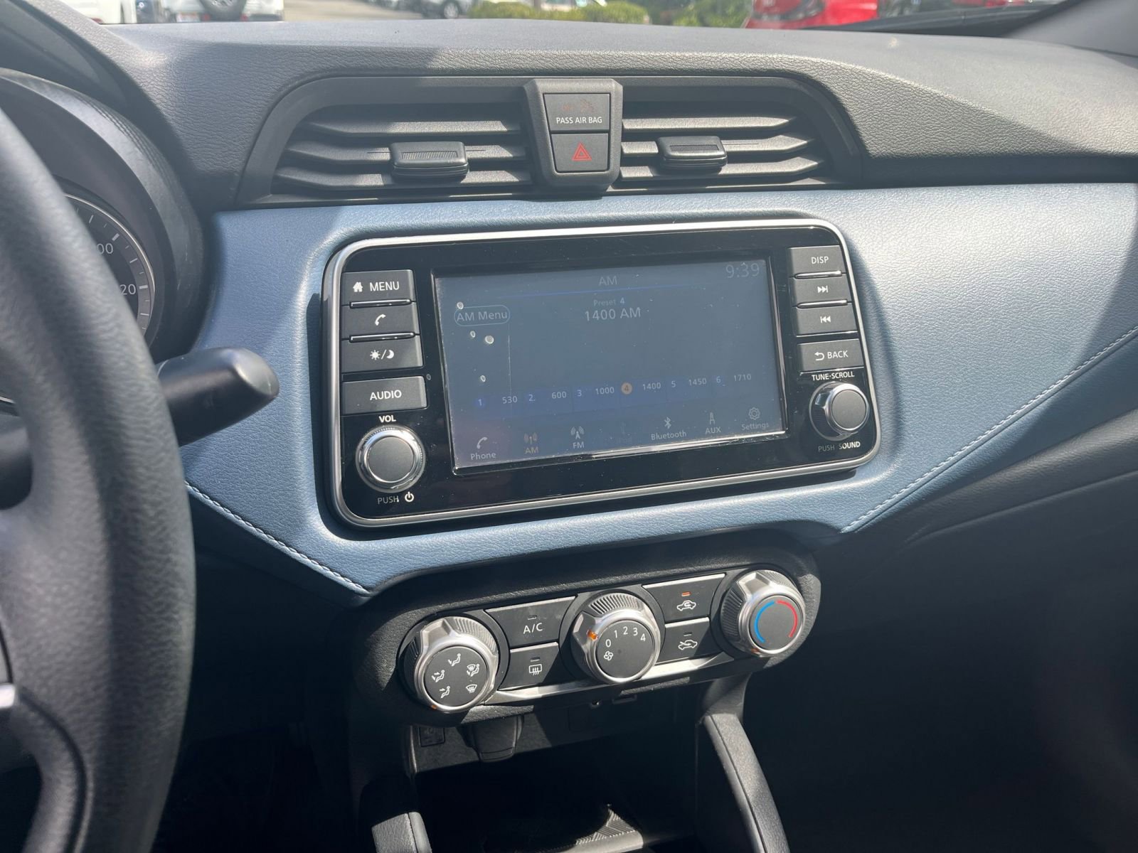 Used 2025 Nissan Versa SV FWD image 17