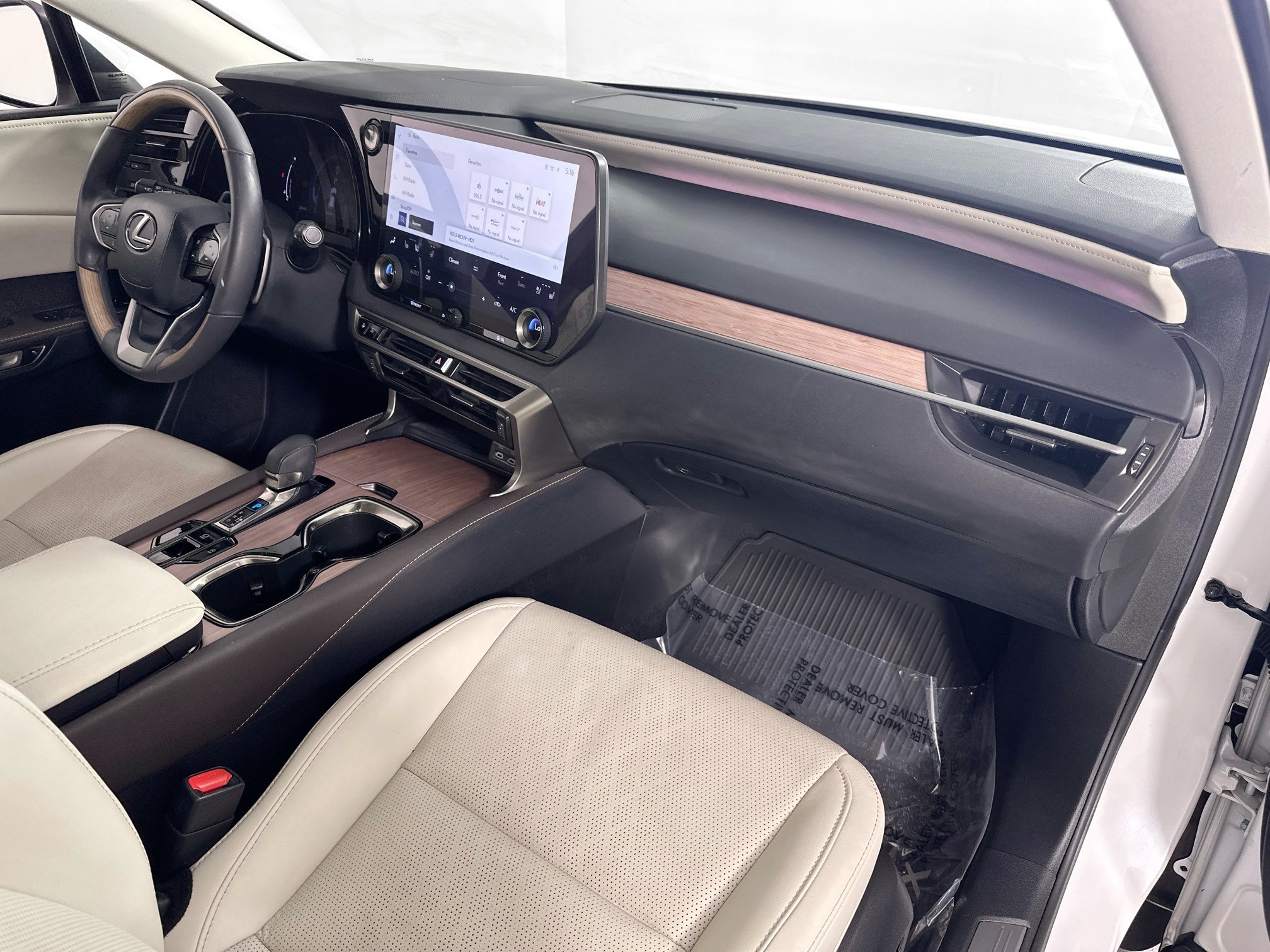 Used 2023 Lexus RX 350 Premium Plus w/ Cold Area Package FWD image 29