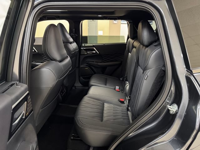 New 2026 Mitsubishi Outlander SEL Black Edition FWD image 24