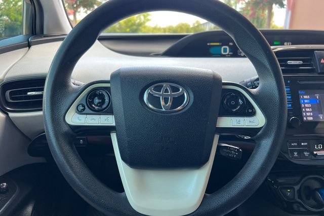 Used 2017 Toyota Prius Four FWD image 25