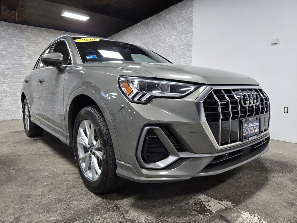 Used 2024 Audi Q3 2.0T Premium image 4