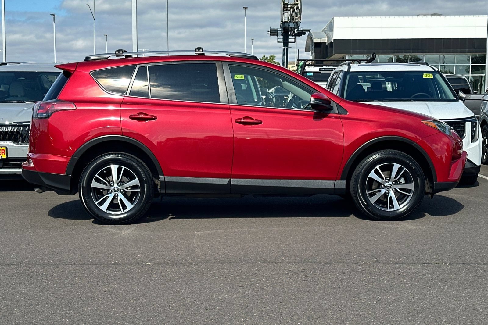 Used 2017 Toyota RAV4 XLE w/ All Weather Liner Package AWD/4WD image 3