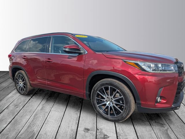 Used 2018 Toyota Highlander SE FWD image 3