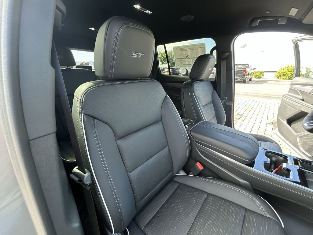 New 2026 Buick Enclave Sport Touring w/ LPO, Floor Liner Package image 28