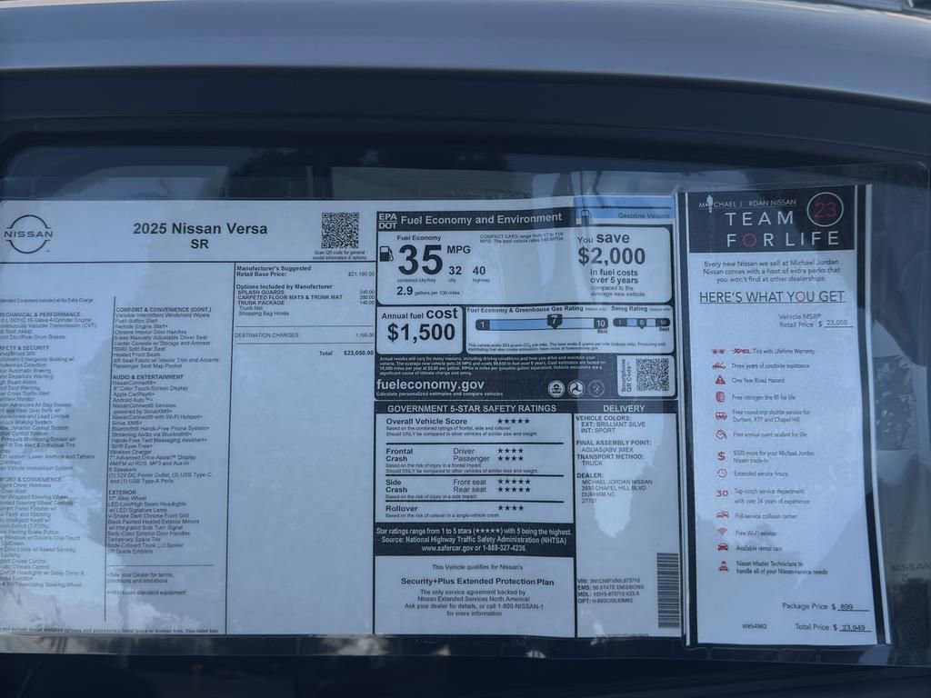 New 2025 Nissan Versa SR image 12