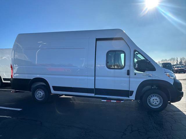 New 2024 RAM ProMaster 3500 w/ Delivery Van Package image 3