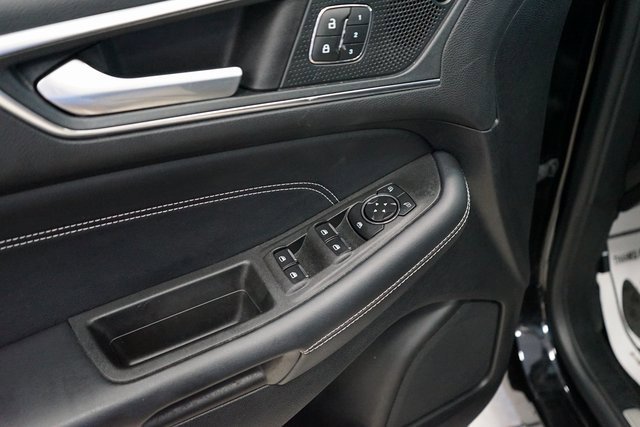 Used 2022 Ford Edge Titanium image 22
