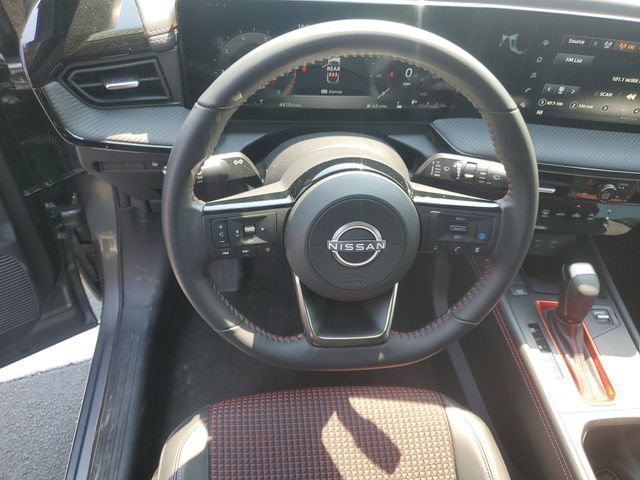Certified 2025 Nissan Kicks SR FWD image 18
