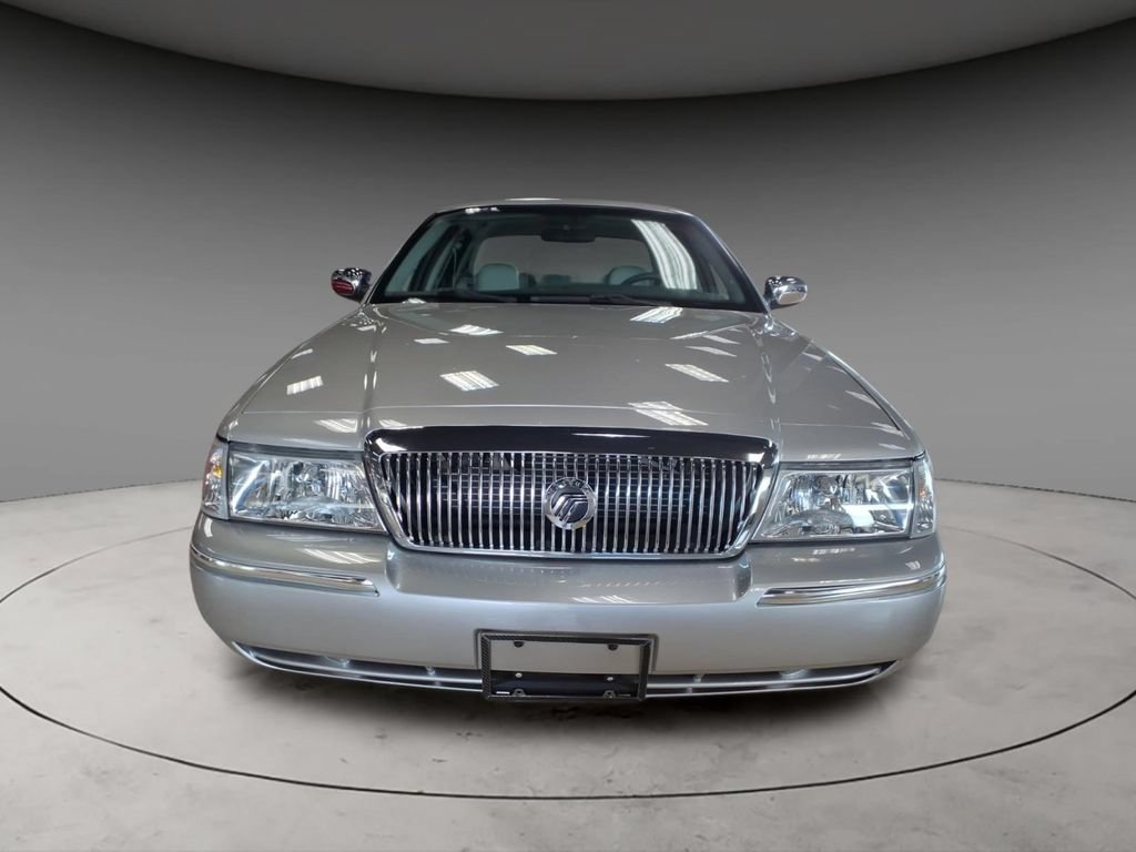Used 2005 Mercury Grand Marquis GS RWD image 3