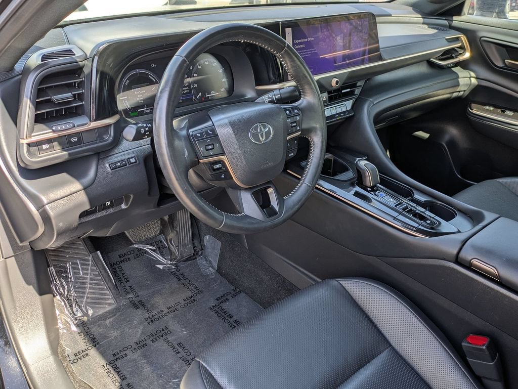 Used 2024 Toyota Crown AWD/4WD image 14