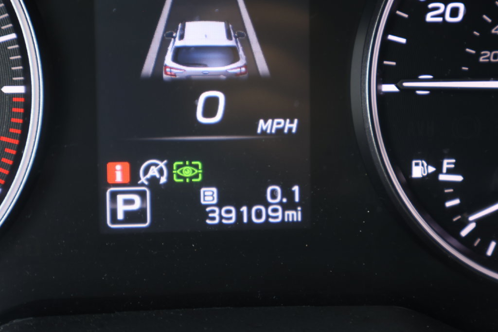 Certified 2022 Subaru Outback Touring w/ Popular Package #2 AWD/4WD image 2