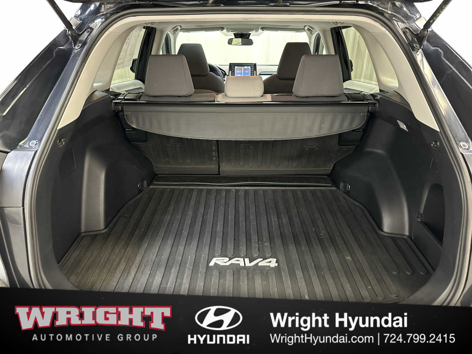 Used 2019 Toyota RAV4 XLE image 14