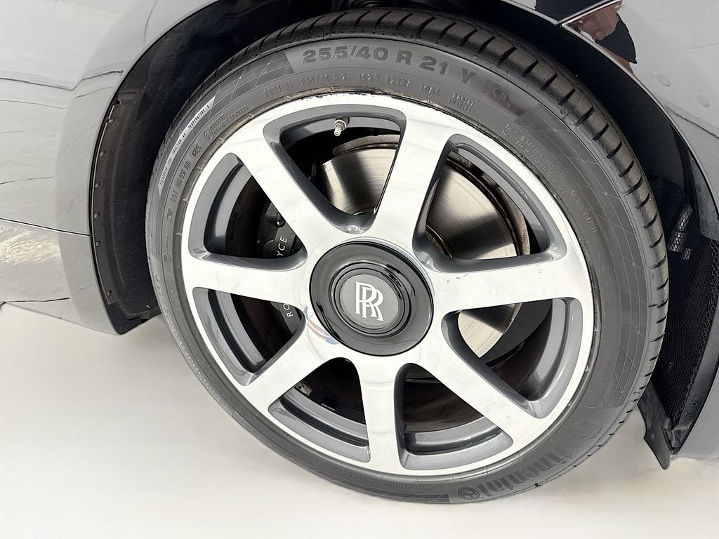 Used 2016 Rolls-Royce Wraith RWD image 29