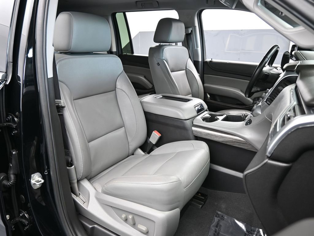 Used 2020 Chevrolet Suburban LT image 48