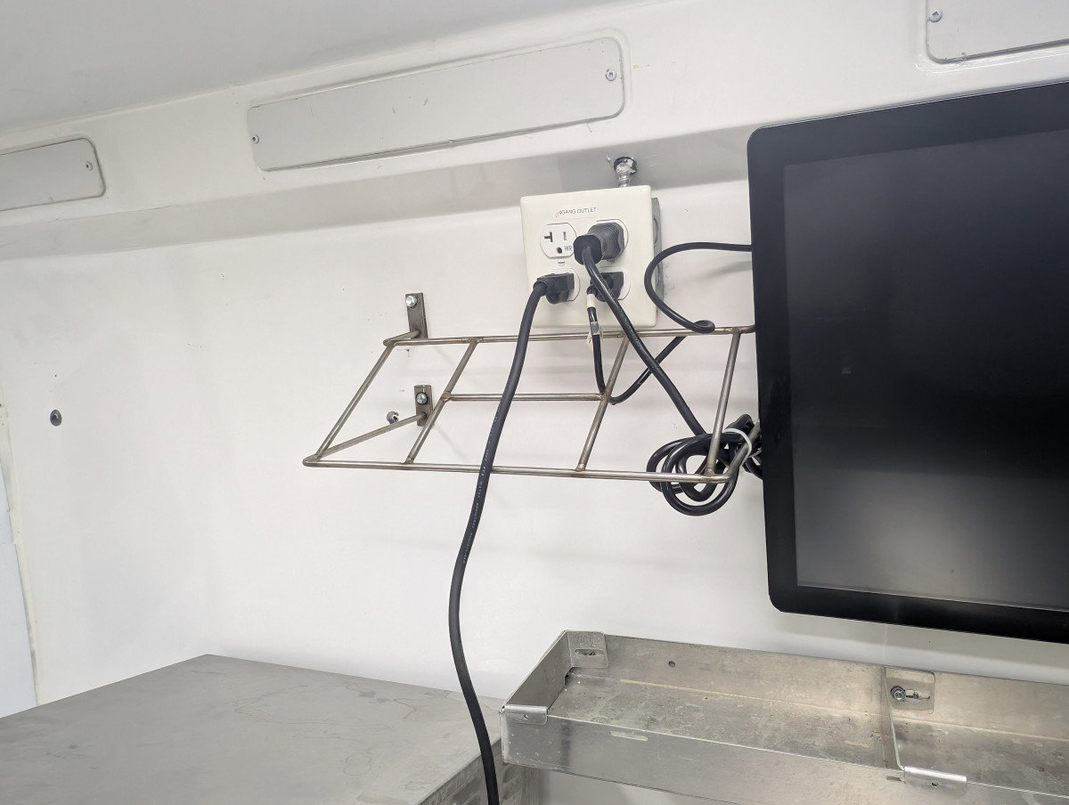 Used 2021 Mercedes-Benz Sprinter 4500 w/ Parking Package image 10