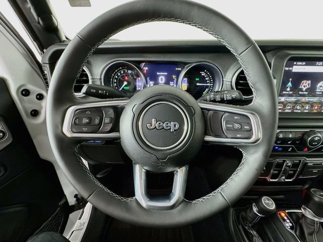 Used 2023 Jeep Wrangler Unlimited Sahara w/ Cold Weather Group AWD/4WD image 15