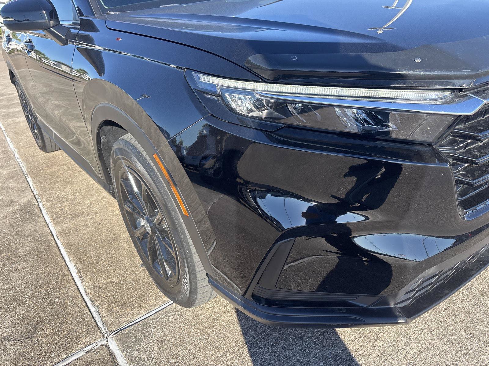Used 2023 Honda CR-V EX image 4